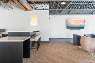 King Bed - Stunning Pier Views - Near Fishtown - 3