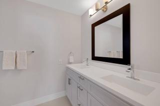 Pool Home with GameRoom & Concierge - Hollywood - 6