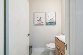 Pool Home with GameRoom & Concierge - Hollywood - 4