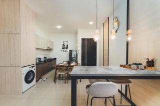 Molek Regency Studio ChicStay 4pax Bathtub Balcony by Our Stay - Johor Bahru - 2