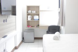 Studio No Kitchen Apartment The Lodge Paskal near BINUS University By Travelio - Bandung - 7