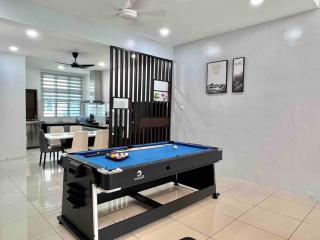 OV 4 bedrooms, family 10-14 pax homestay - - 4