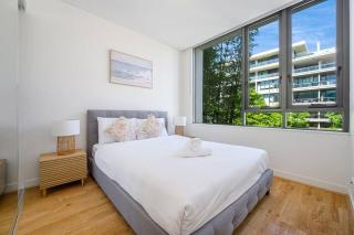 Rosebery near Airport & Train & Shops - 9