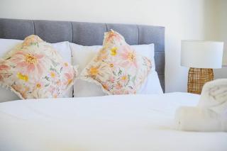 Rosebery near Airport & Train & Shops - 7