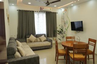 BEST - 1bhk Serviced Apartment near Infosys & UST - 0