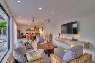 Newly! 2BR Modern Villa Close to Ubud Center - 2
