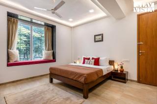 StayVista at Advay Villa with Pool & Lawn - 7