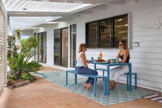 Pumicestone Beach House - 200m to the passage - 7