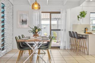 Pumicestone Beach House - 200m to the passage - 9