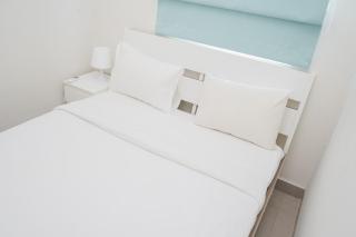 Cozy and Spacious 1BR Apartment at Parkland Avenue By Travelio - Tangerang - 8