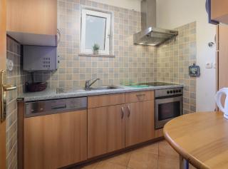 Peaceful Nature Retreat Near Krk Town with BBQ and Parking - Vrh - 7