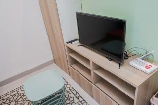 Cozy and Spacious 1BR Apartment at Parkland Avenue By Travelio - Tangerang - 3