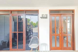 RedDoorz at Anjasmoro Guest House near Bandara Ahmad Yani Semarang - 9