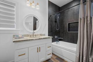 Modern Cabin Oaklawn in 10 min Private Patio - Hot Springs - 4