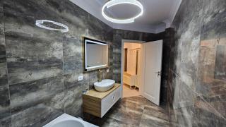 Book your Luxury Cozy Apartment in City Center Suceava - Suceava - 8