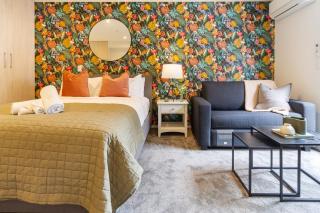 Spacious Ground-Level Studio in Central Location - Christchurch - 7