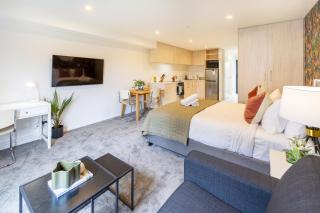 Spacious Ground-Level Studio in Central Location - Christchurch - 4
