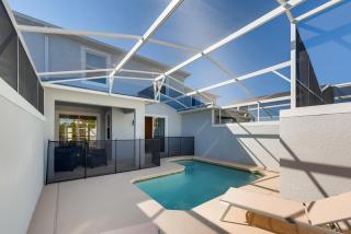 Last Minute Disney Getaway! Private Pool, Hot Tub & Games Room. Book Now! #43311 - Kissimmee - 0