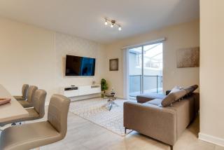 Last Minute Disney Getaway! Private Pool, Hot Tub & Games Room. Book Now! #43325 - Kissimmee - 1