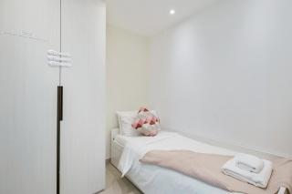 Ferrari Inspired Modern 3BHK with maids room and Full Sea View - 2