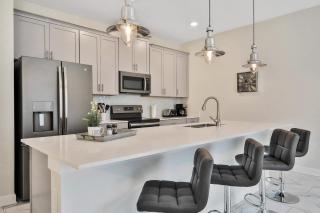 Last Minute Disney Getaway! Private Pool, Hot Tub & Games Room. Book Now! #43289 - Kissimmee - 1
