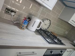 A Luxuary Get-Away - Huddersfield - 7