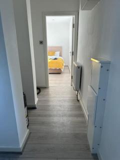 A Luxuary Get-Away - Huddersfield - 1
