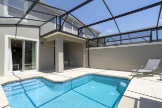 Last Minute Disney Getaway! Private Pool, Hot Tub & Games Room. Book Now! #38174 - Kissimmee - 0