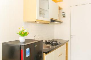 Comfortable Patraland Urbano Studio Apartment near Train Station By Travelio - Bekasi - 3