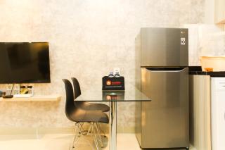 Modern and Spacious Studio Apartment at Mustika Golf Residence By Travelio - Bekasi - 3