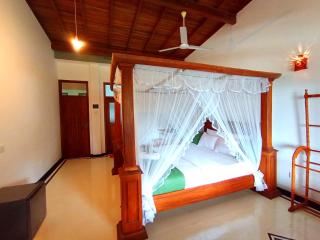 Lavender mirissa - 2