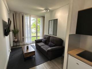 Studio calme proche de Lyon avec parking privé - La Mulatière - 3