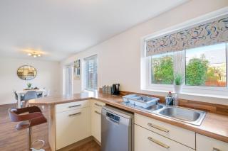Cherry Banks 5 Bedroom and 3 Bathroom House - Bristol - 6