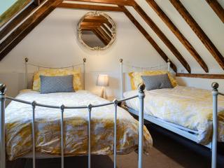 The Old Thatched Cottage - Tenterden - 3