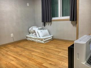 Backpackers In Yeosu - Yeosu - 3