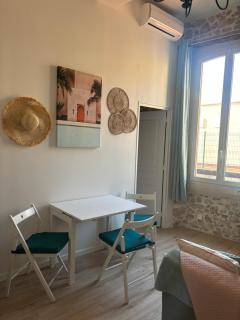 Lovely Old Town Flat - Les Remparts - Antibes - 3