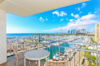 Ilikai Tower 943 Condo - Walk to the Beach, Shops & Restaurants! - 9