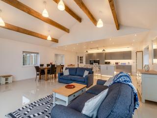 Hen House View 2 - Uk41551 - 6