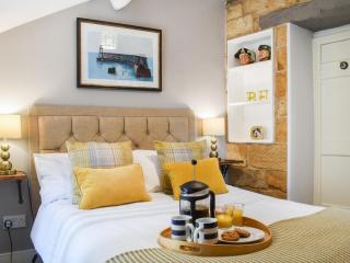 Glenhowen - Robin Hood's Bay - 2
