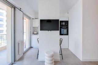 Beautiful flat with balcony - 200m from the beach - Antibes - 1