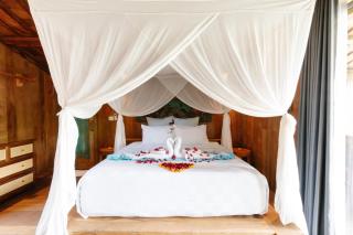 Serene Wooden House - 1BR Villa Close to Beach - Munggu - 6