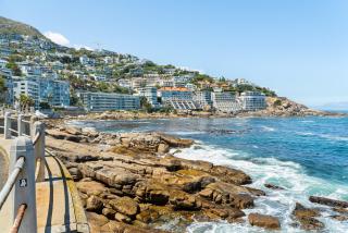 Sea Point Bliss - Access to Beach & Saunders Pool - Cape Town - 6
