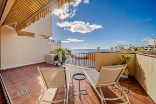 2 Bed Apartment, Big Terrace, Pool, Views + Beach! - 7
