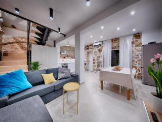 Stylish Holiday Home Vis Center - Vis - 1