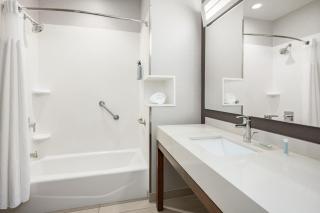 Courtyard by Marriott Auburn - Auburn - 1