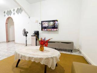 Lovina 4BR house nearby Grand Batam Mall A6-6 - 0