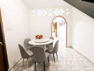Lovina 4BR house nearby Grand Batam Mall A6-6 - Nagoya - 1