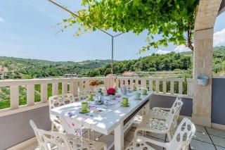 Comfortable Holiday Home with Terrace - Postira - 7
