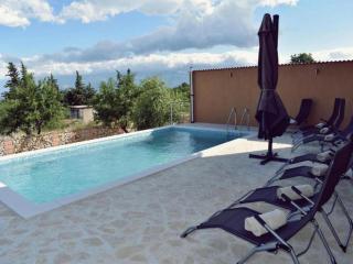 Getaway Villa with Pool and Garden - Benkovac - 9