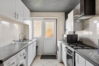 Luxurious Modern House with Hot Tub and Free Parking - Canterbury - 4